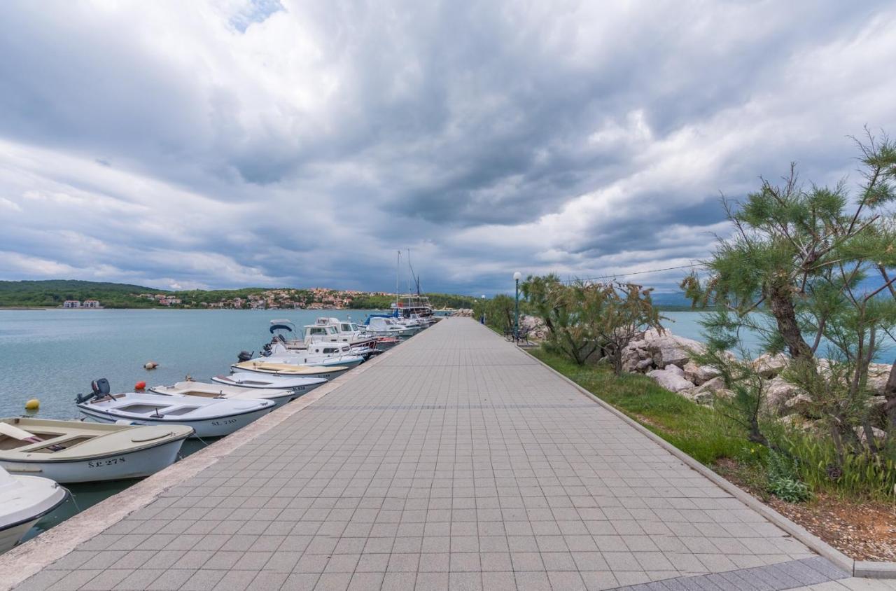 Apartment Luka Dobrinj Zewnętrze zdjęcie